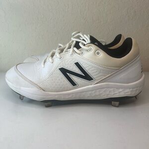 New Balance White and Black Athletic Shoes